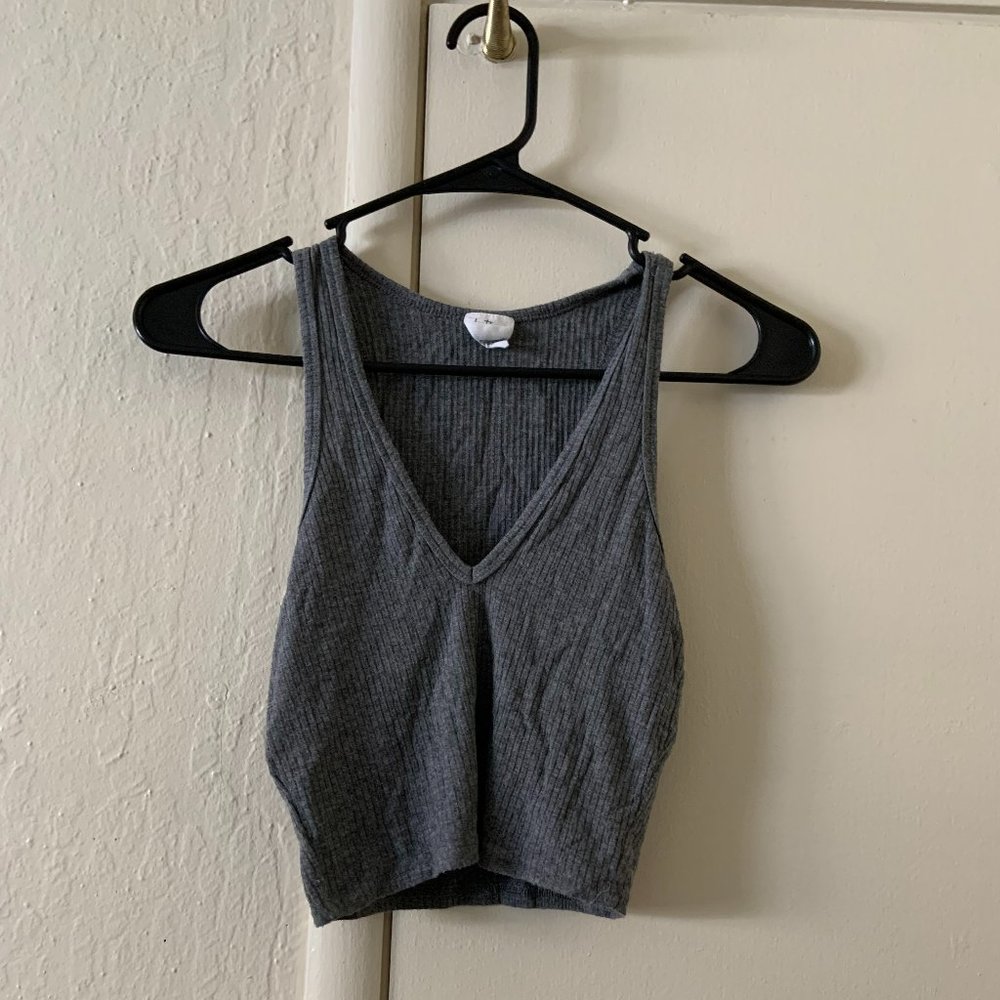 V-neck Ribbed Crop Top
